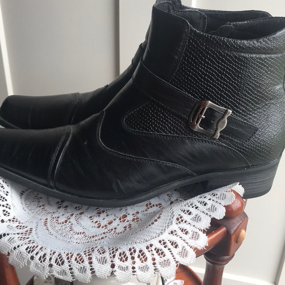 Delli aldo men’s boots size 9 1/2